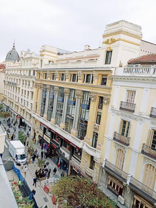 Apartamento En El Centro De Madrid!! Luaran gambar